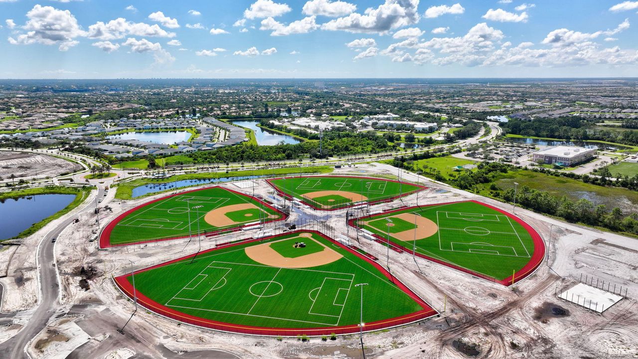 Active With Contract: $325,000 (2 beds, 2 baths, 1680 Square Feet)