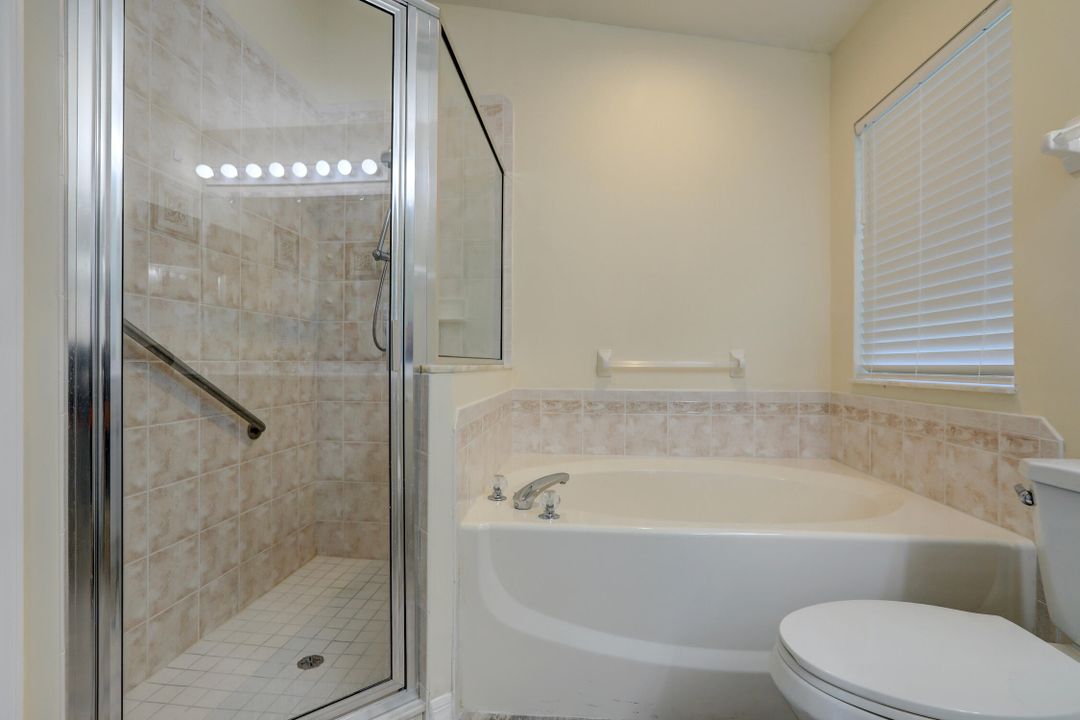 На продажу: $395,000 (3 спален, 2 ванн, 1717 Квадратных фут)