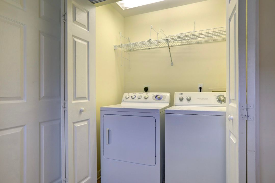 На продажу: $395,000 (3 спален, 2 ванн, 1717 Квадратных фут)