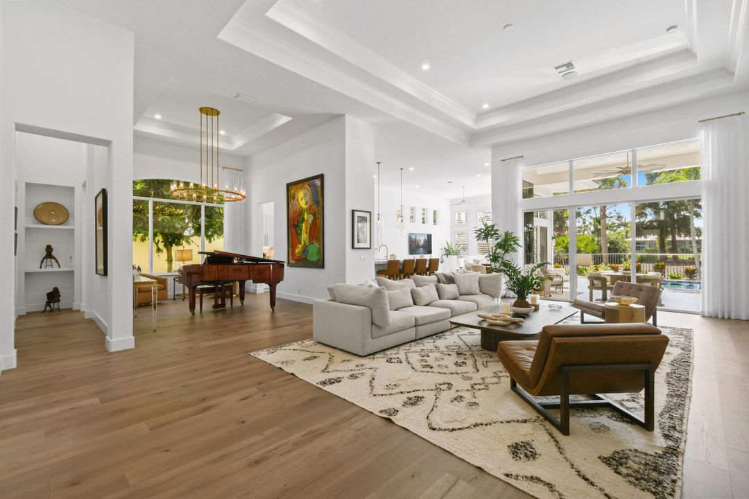 Active With Contract: $3,690,000 (3 beds, 3 baths, 3746 Square Feet)