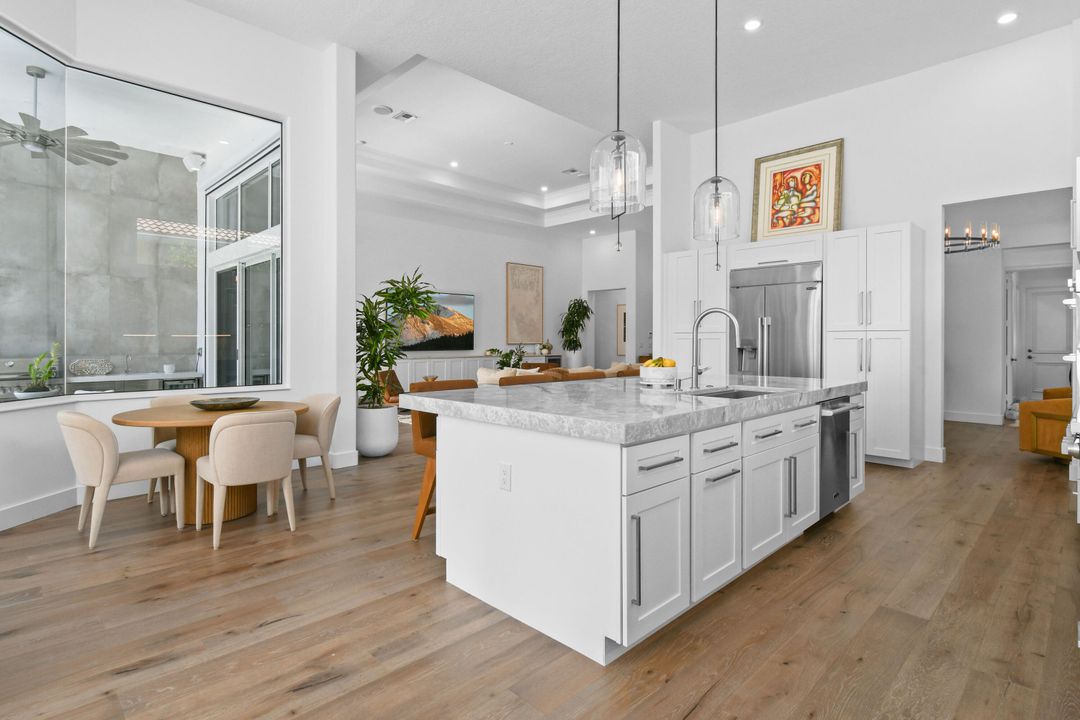 Active With Contract: $3,690,000 (3 beds, 3 baths, 3746 Square Feet)