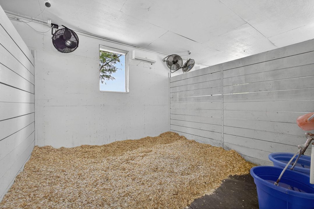 出租: $1,000 (0 贝兹, 0 浴室, 0 平方英尺)