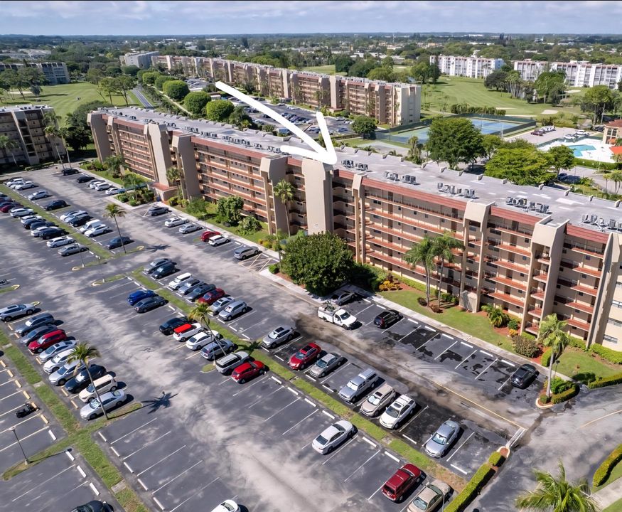 For Sale: $98,000 (1 beds, 1 baths, 854 Square Feet)