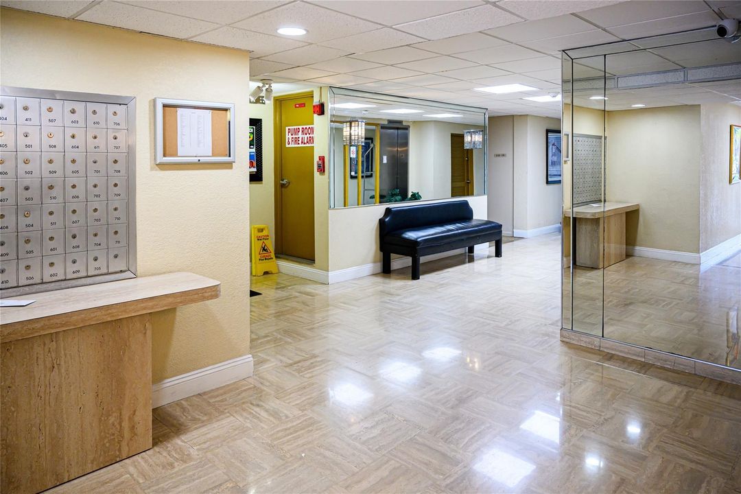 待售: $90,000 (1 贝兹, 1 浴室, 780 平方英尺)