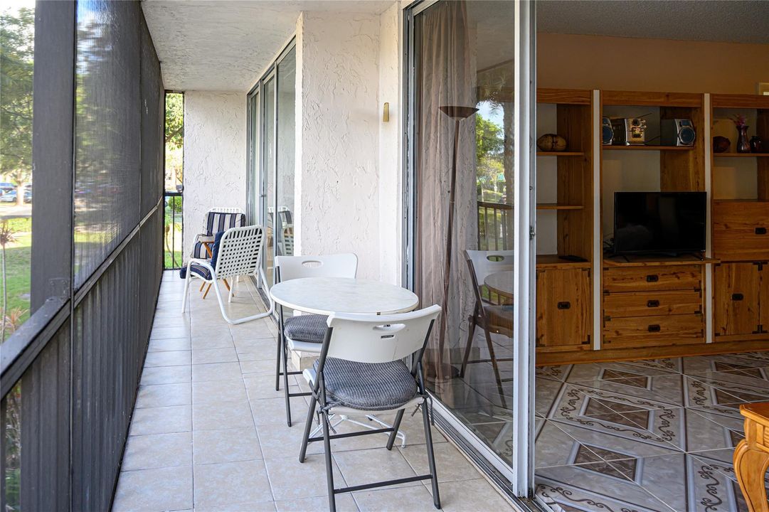 待售: $90,000 (1 贝兹, 1 浴室, 780 平方英尺)