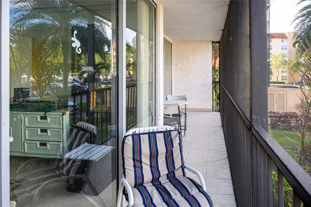 待售: $90,000 (1 贝兹, 1 浴室, 780 平方英尺)