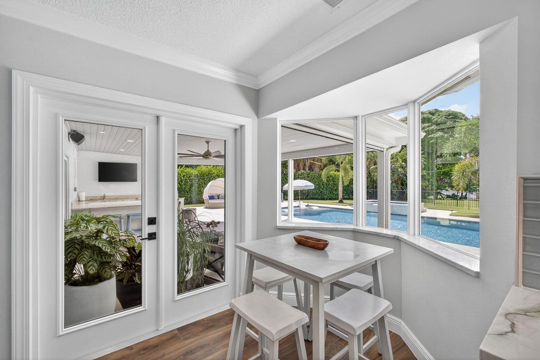 待售: $2,495,000 (5 贝兹, 3 浴室, 3300 平方英尺)