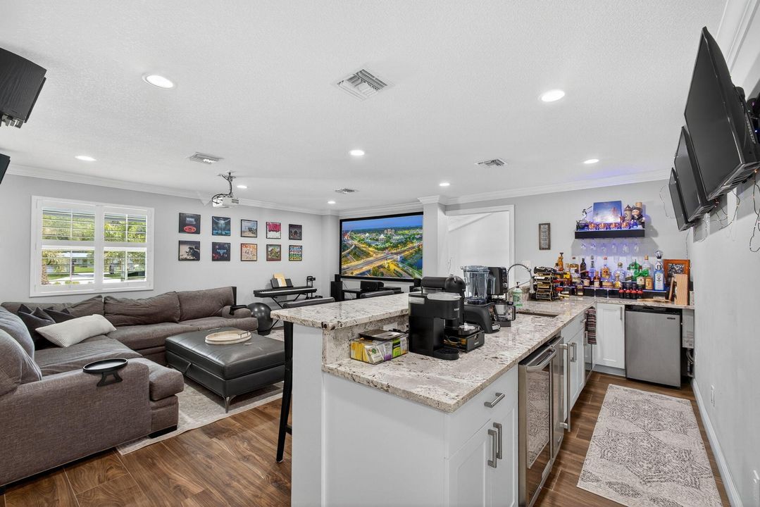 待售: $2,495,000 (5 贝兹, 3 浴室, 3300 平方英尺)