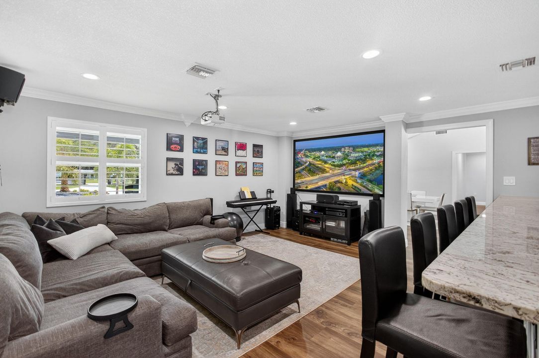 待售: $2,495,000 (5 贝兹, 3 浴室, 3300 平方英尺)