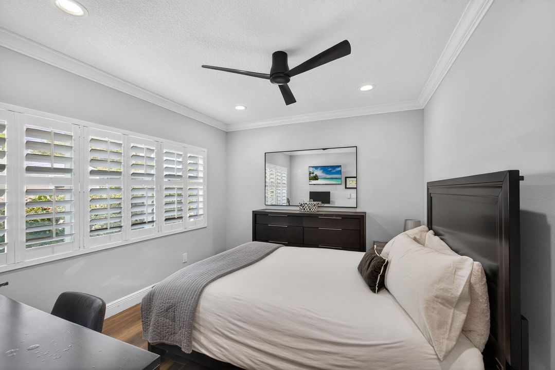 待售: $2,495,000 (5 贝兹, 3 浴室, 3300 平方英尺)