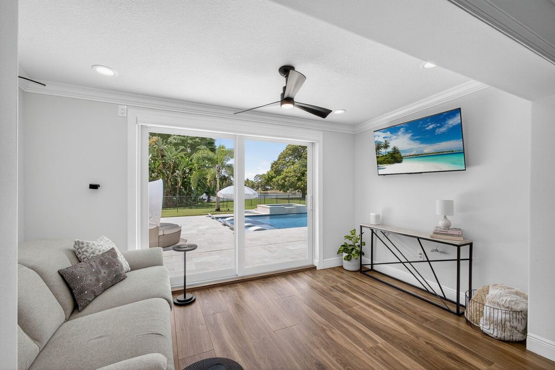 待售: $2,495,000 (5 贝兹, 3 浴室, 3300 平方英尺)