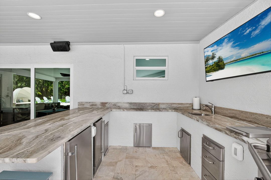 待售: $2,495,000 (5 贝兹, 3 浴室, 3300 平方英尺)