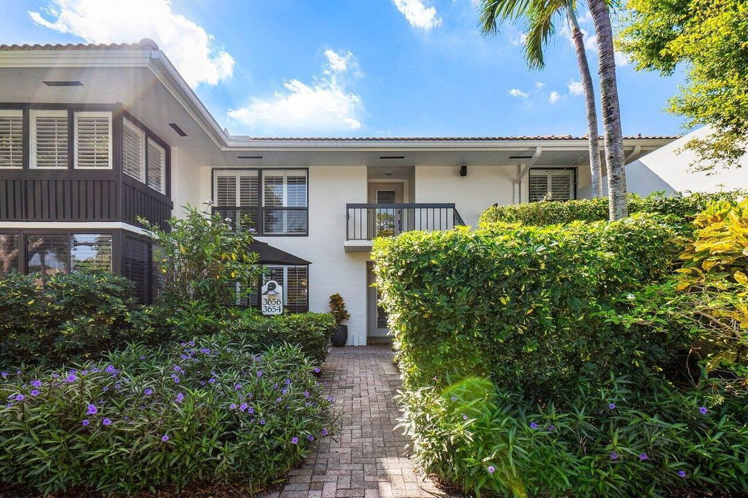 For Sale: $695,000 (3 beds, 2 baths, 1840 Square Feet)