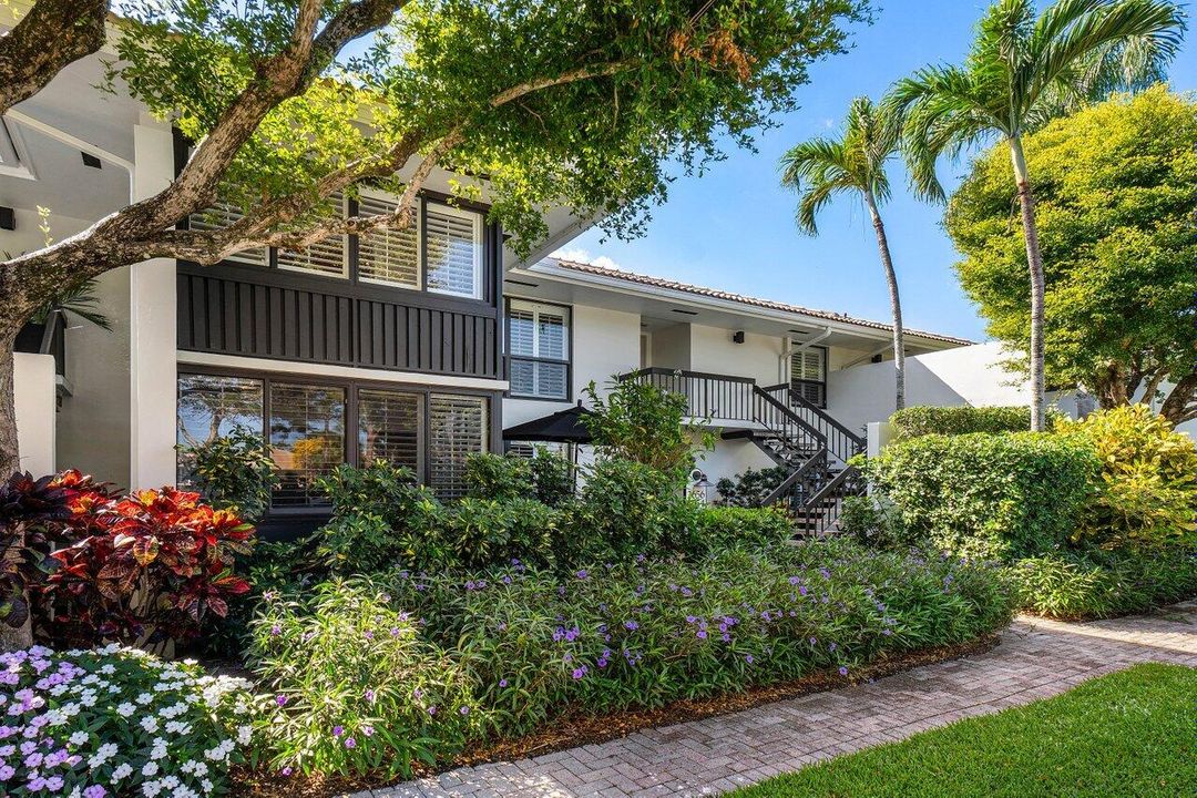 For Sale: $695,000 (3 beds, 2 baths, 1840 Square Feet)