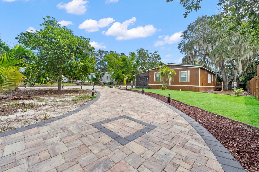 For Sale: $185,000 (3 beds, 2 baths, 1152 Square Feet)