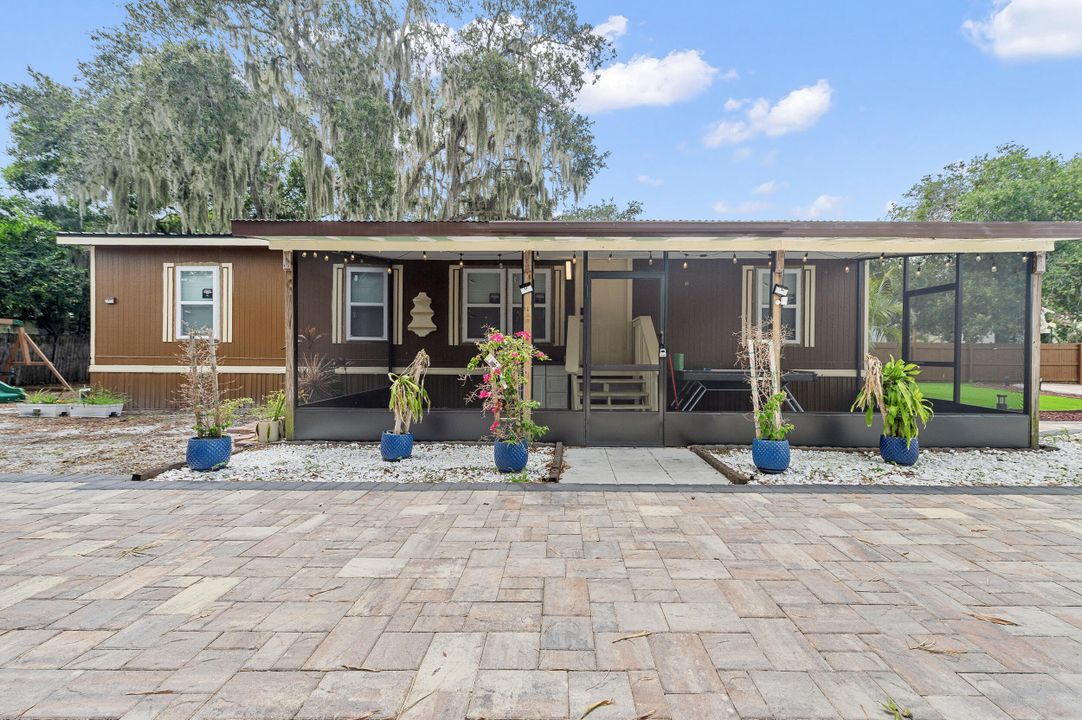 For Sale: $185,000 (3 beds, 2 baths, 1152 Square Feet)