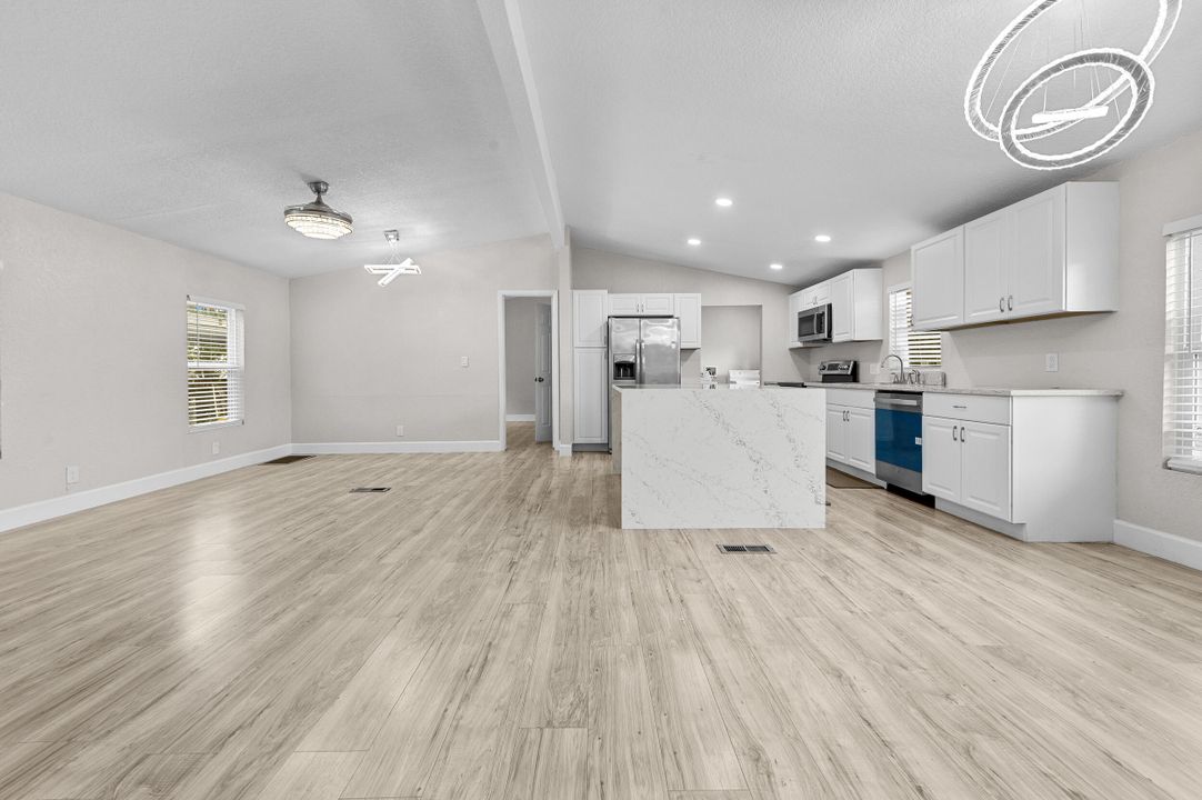 For Sale: $185,000 (3 beds, 2 baths, 1152 Square Feet)