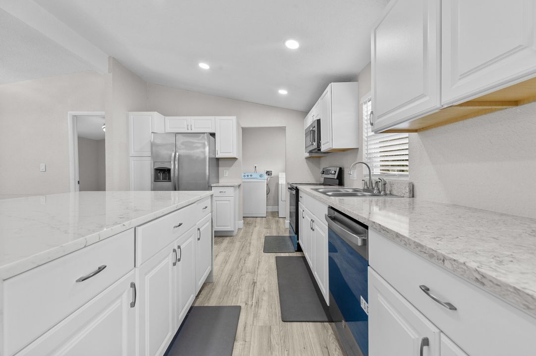 For Sale: $185,000 (3 beds, 2 baths, 1152 Square Feet)