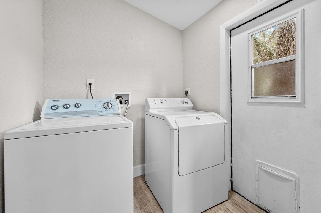 For Sale: $185,000 (3 beds, 2 baths, 1152 Square Feet)