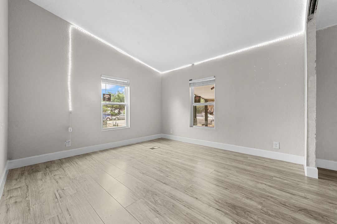 For Sale: $185,000 (3 beds, 2 baths, 1152 Square Feet)