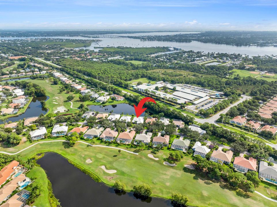 Под контрактом: $849,000 (4 спален, 3 ванн, 2766 Квадратных фут)