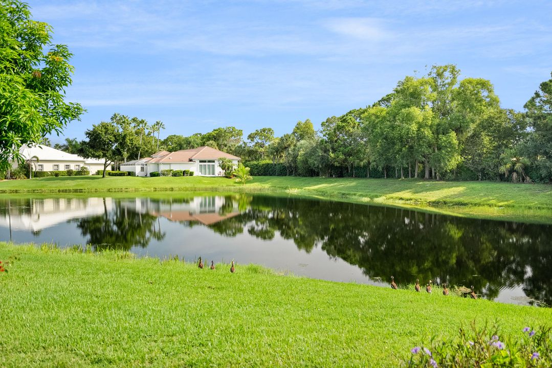 Под контрактом: $849,000 (4 спален, 3 ванн, 2766 Квадратных фут)