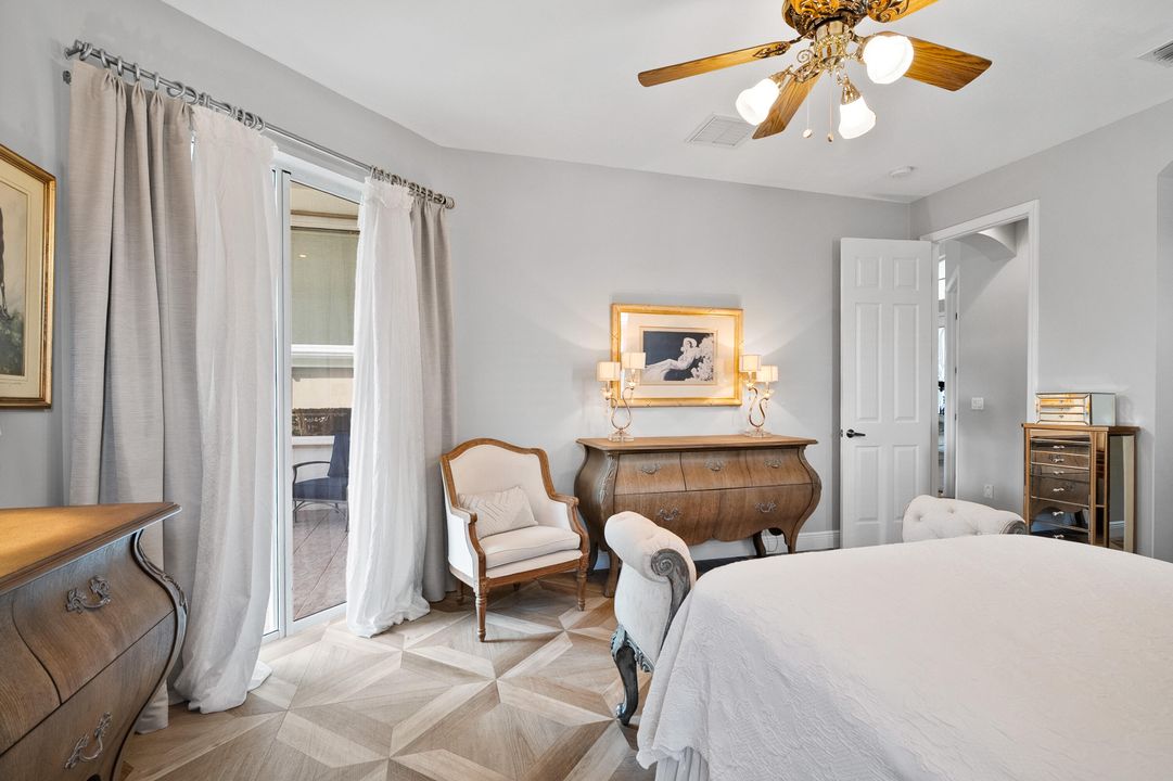 Под контрактом: $849,000 (4 спален, 3 ванн, 2766 Квадратных фут)