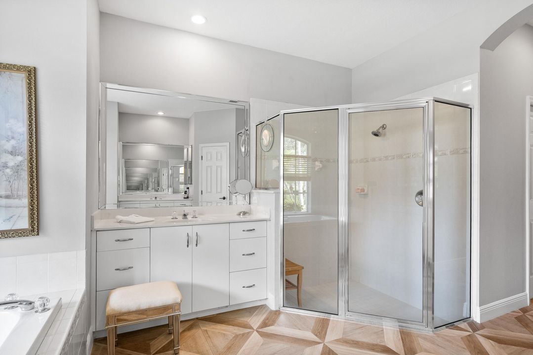 Под контрактом: $849,000 (4 спален, 3 ванн, 2766 Квадратных фут)