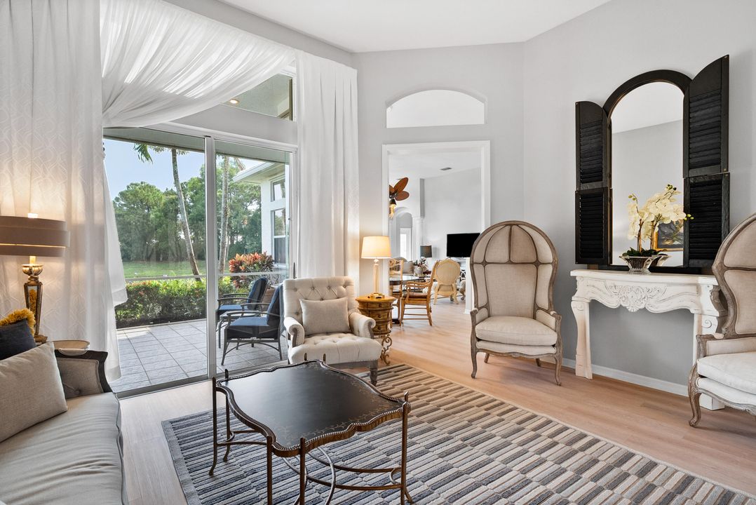 Под контрактом: $849,000 (4 спален, 3 ванн, 2766 Квадратных фут)