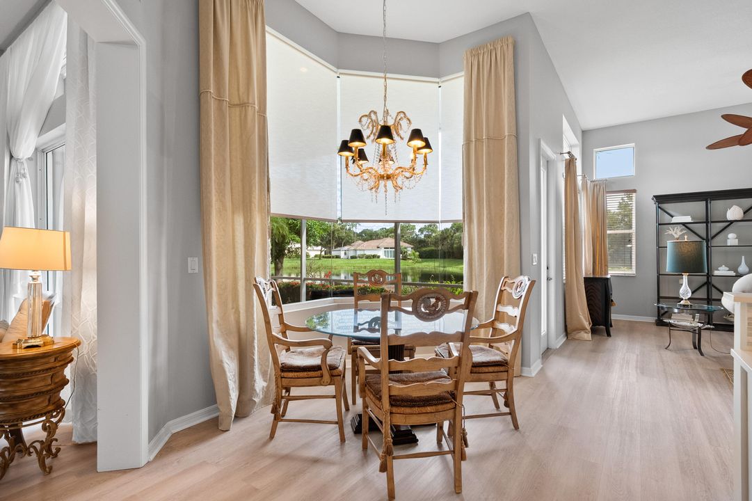 Под контрактом: $849,000 (4 спален, 3 ванн, 2766 Квадратных фут)