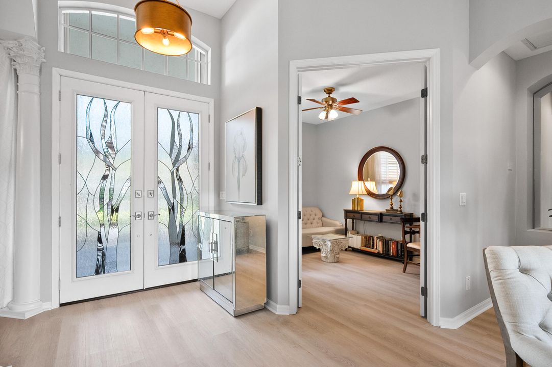 Под контрактом: $849,000 (4 спален, 3 ванн, 2766 Квадратных фут)