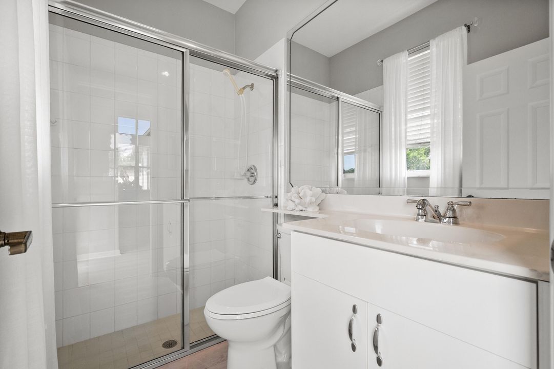 Под контрактом: $849,000 (4 спален, 3 ванн, 2766 Квадратных фут)