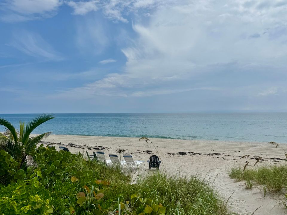 Active With Contract: $1,100,000 (3 beds, 3 baths, 2108 Square Feet)