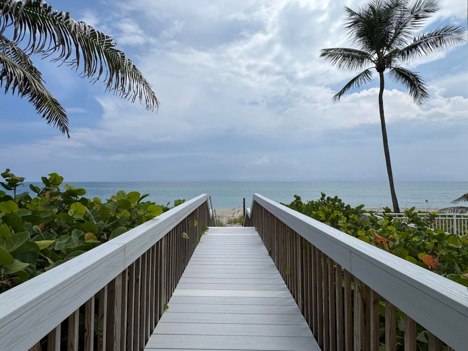 Active With Contract: $1,100,000 (3 beds, 3 baths, 2108 Square Feet)