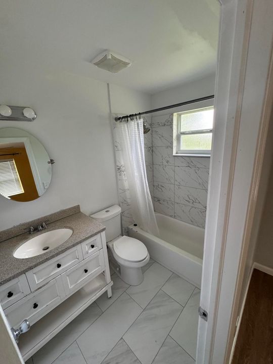 Activo con contrato: $2,500 (3 camas, 2 baños, 1178 Pies cuadrados)