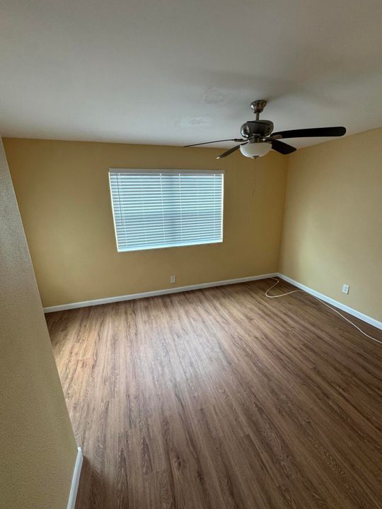 Activo con contrato: $2,500 (3 camas, 2 baños, 1178 Pies cuadrados)