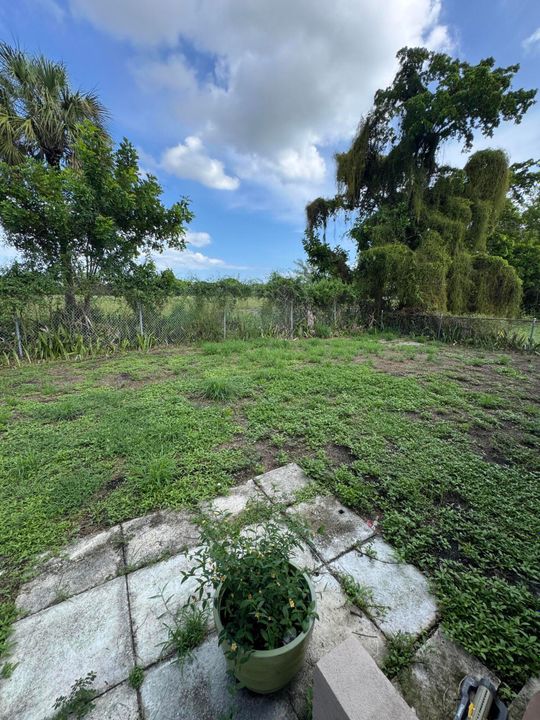 Activo con contrato: $2,500 (3 camas, 2 baños, 1178 Pies cuadrados)