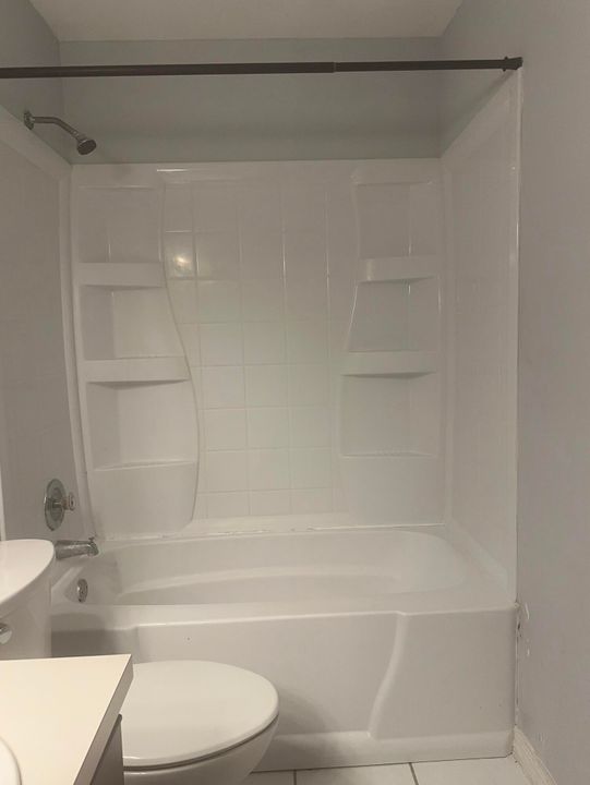 В аренду: $1,900 (3 спален, 1 ванн, 1358 Квадратных фут)