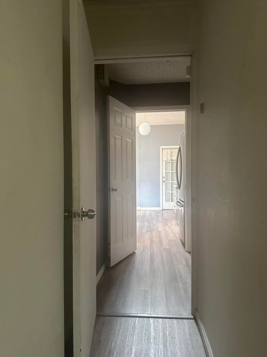 В аренду: $1,900 (3 спален, 1 ванн, 1358 Квадратных фут)