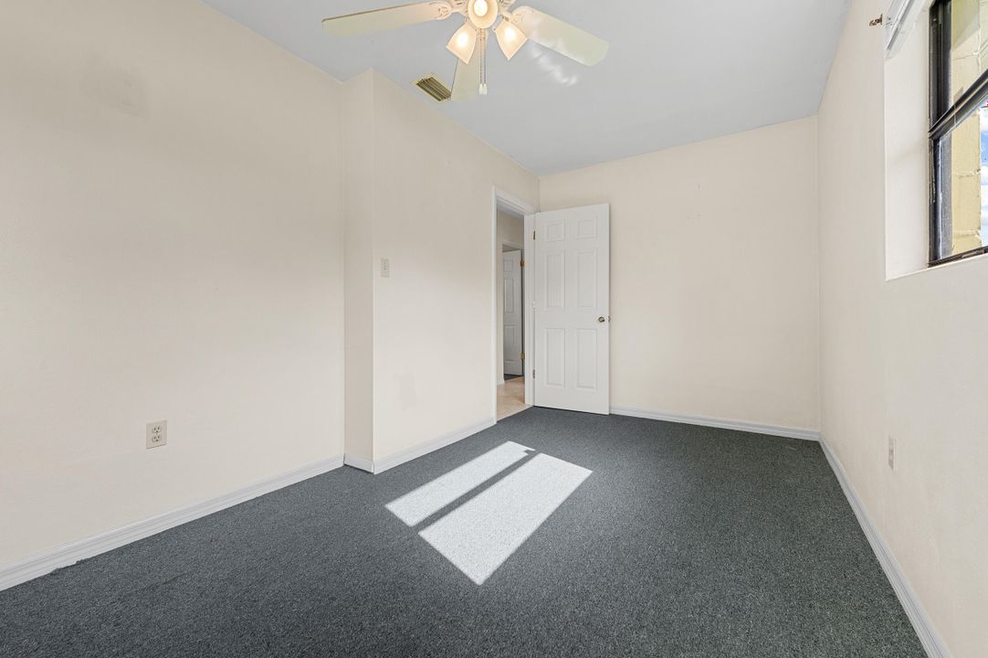 На продажу: $249,900 (0 спален, 0 ванн, 1152 Квадратных фут)