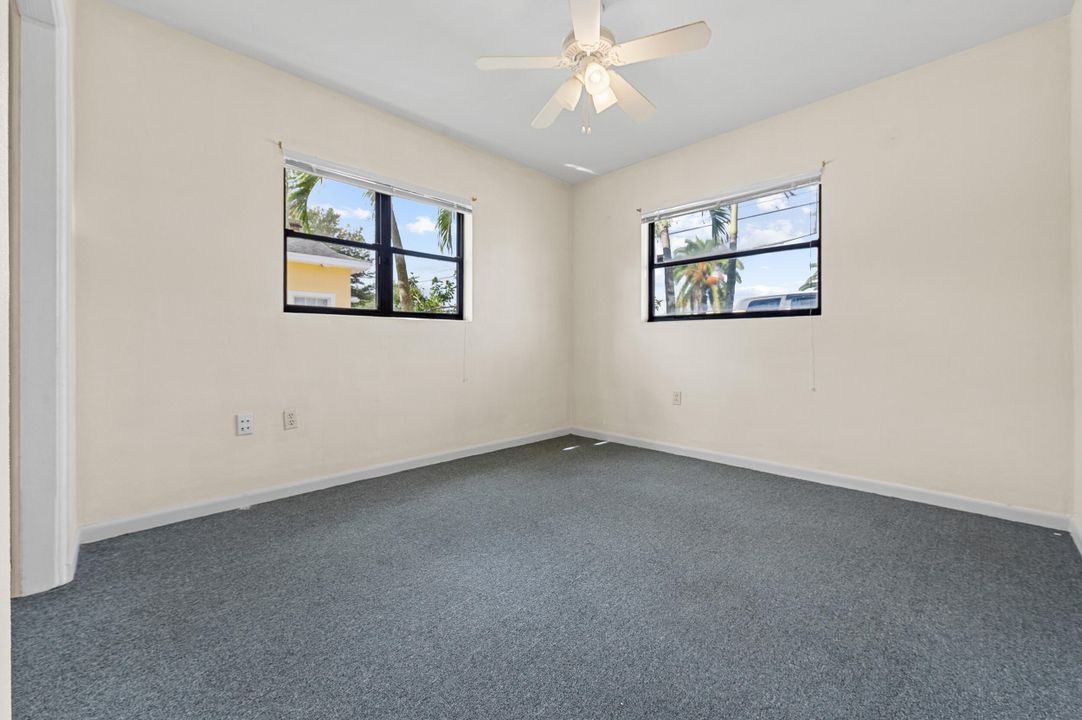 На продажу: $249,900 (0 спален, 0 ванн, 1152 Квадратных фут)