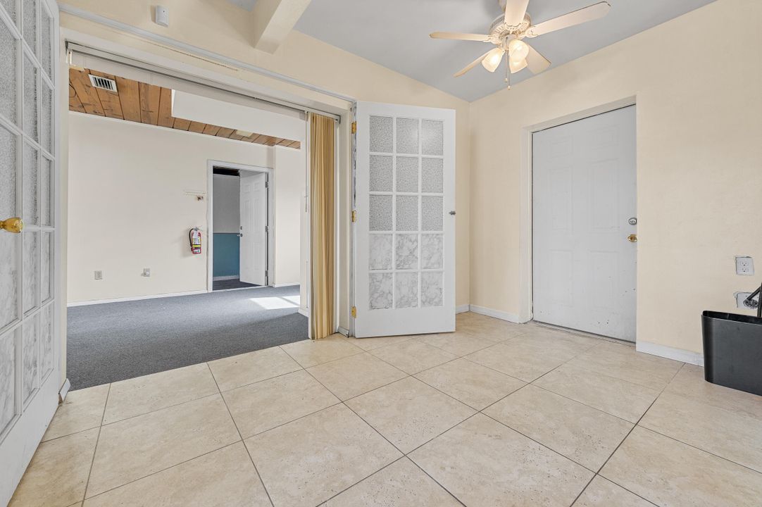 На продажу: $249,900 (0 спален, 0 ванн, 1152 Квадратных фут)