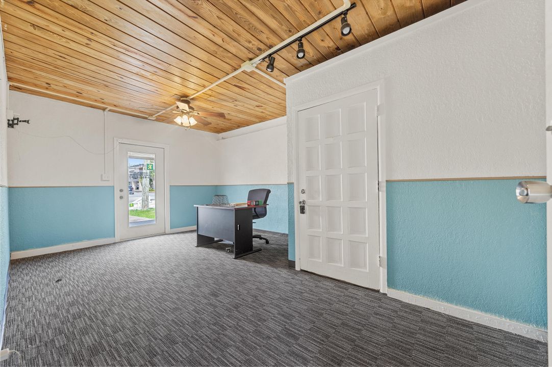 На продажу: $249,900 (0 спален, 0 ванн, 1152 Квадратных фут)