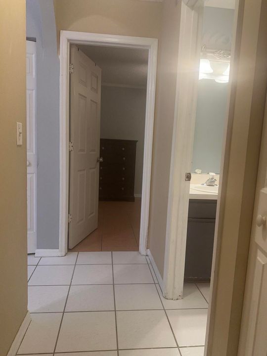 В аренду: $1,900 (3 спален, 1 ванн, 1358 Квадратных фут)