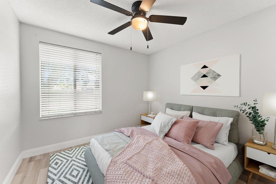 合同活跃: $3,350 (3 贝兹, 2 浴室, 1364 平方英尺)