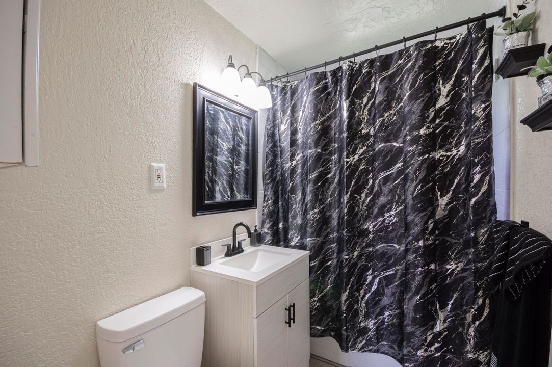 Active With Contract: $329,000 (4 beds, 2 baths, 1216 Square Feet)