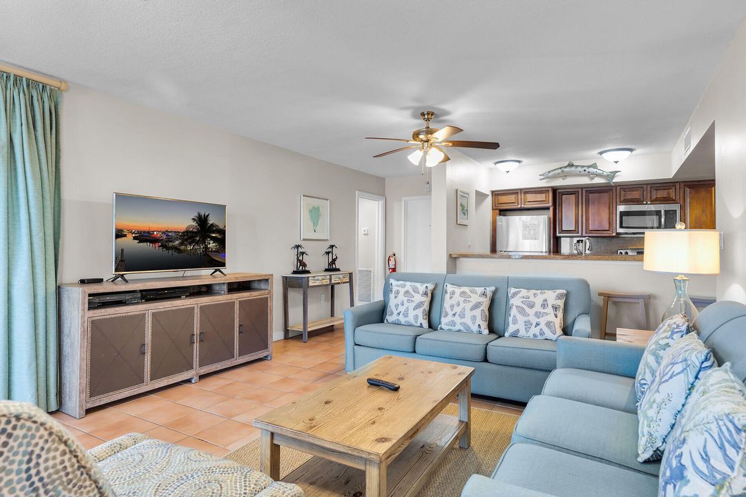 待售: $749,900 (2 贝兹, 2 浴室, 1338 平方英尺)