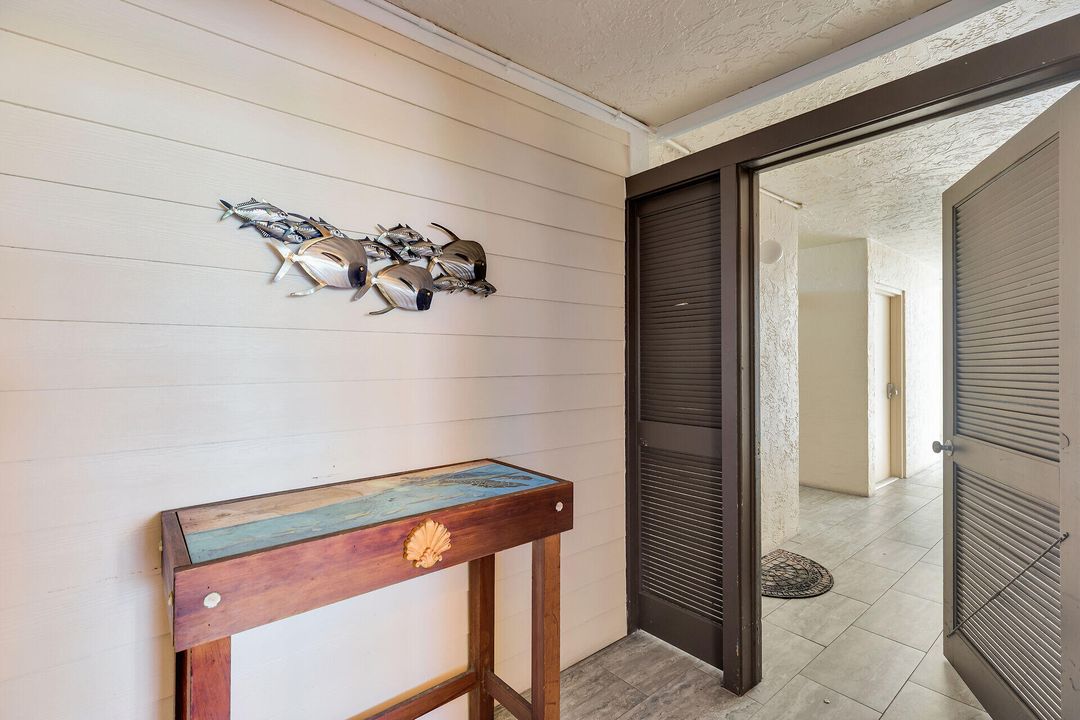 待售: $749,900 (2 贝兹, 2 浴室, 1338 平方英尺)