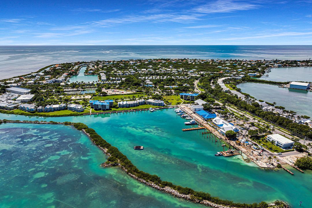 待售: $749,900 (2 贝兹, 2 浴室, 1338 平方英尺)