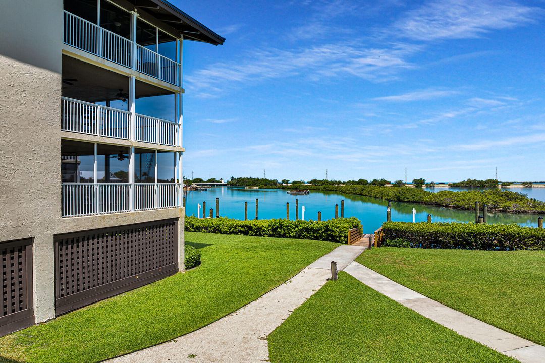 待售: $749,900 (2 贝兹, 2 浴室, 1338 平方英尺)